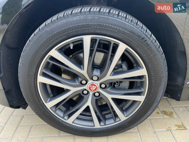 Чорний Ягуар I-Pace, об'ємом двигуна 0 л та пробігом 172 тис. км за 23500 $, фото 38 на Automoto.ua