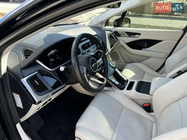 Черный Ягуар I-Pace, объемом двигателя 0 л и пробегом 175 тыс. км за 28900 $, фото 93 на Automoto.ua