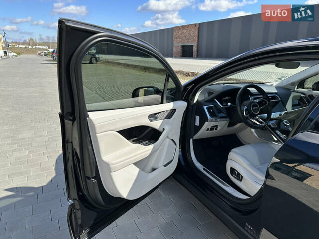 Черный Ягуар I-Pace, объемом двигателя 0 л и пробегом 175 тыс. км за 28900 $, фото 95 на Automoto.ua