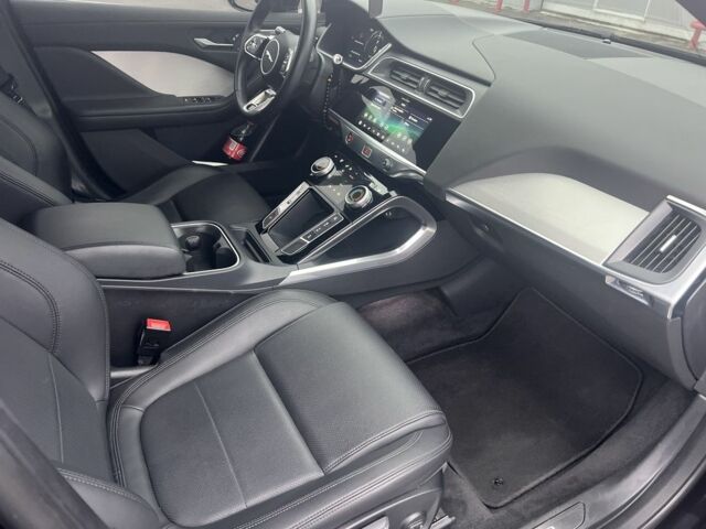 Черный Ягуар I-Pace, объемом двигателя 0 л и пробегом 92 тыс. км за 23000 $, фото 7 на Automoto.ua