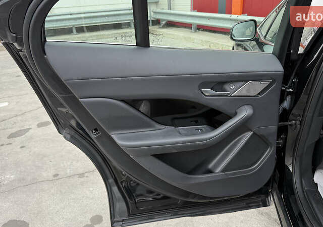 Черный Ягуар I-Pace, объемом двигателя 0 л и пробегом 121 тыс. км за 22500 $, фото 40 на Automoto.ua