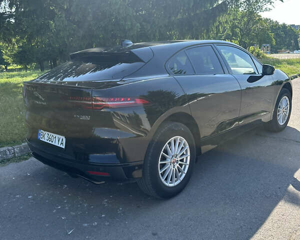 Черный Ягуар I-Pace, объемом двигателя 0 л и пробегом 108 тыс. км за 21999 $, фото 4 на Automoto.ua