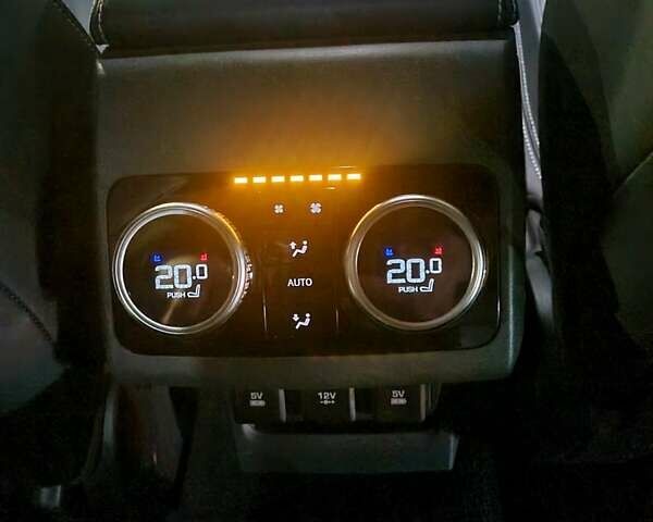 Черный Ягуар I-Pace, объемом двигателя 0 л и пробегом 110 тыс. км за 22900 $, фото 9 на Automoto.ua