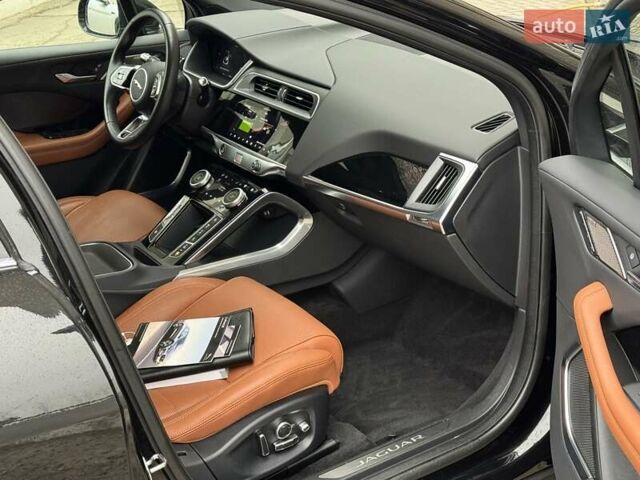 Черный Ягуар I-Pace, объемом двигателя 0 л и пробегом 130 тыс. км за 21900 $, фото 14 на Automoto.ua