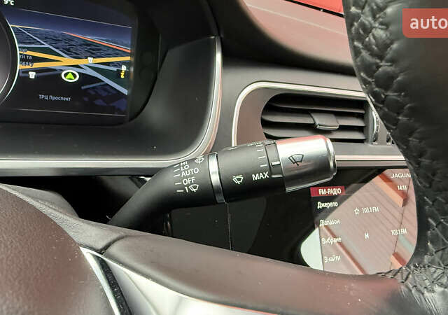 Черный Ягуар I-Pace, объемом двигателя 0 л и пробегом 121 тыс. км за 22500 $, фото 32 на Automoto.ua