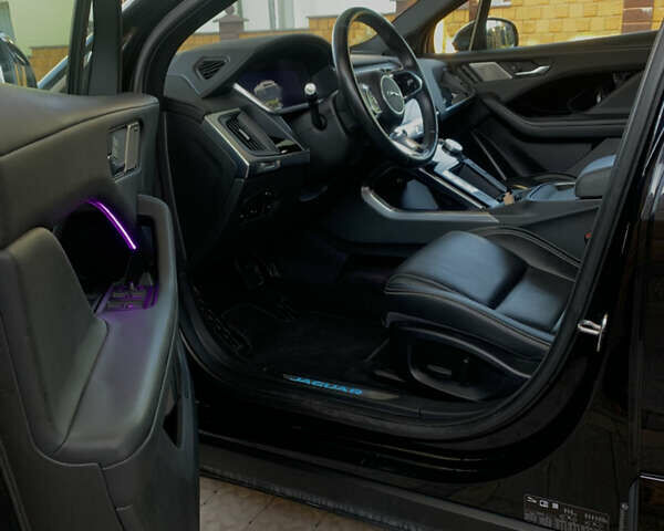 Чорний Ягуар I-Pace, об'ємом двигуна 0 л та пробігом 142 тис. км за 24000 $, фото 9 на Automoto.ua