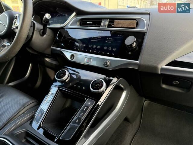 Черный Ягуар I-Pace, объемом двигателя 0 л и пробегом 155 тыс. км за 27000 $, фото 11 на Automoto.ua