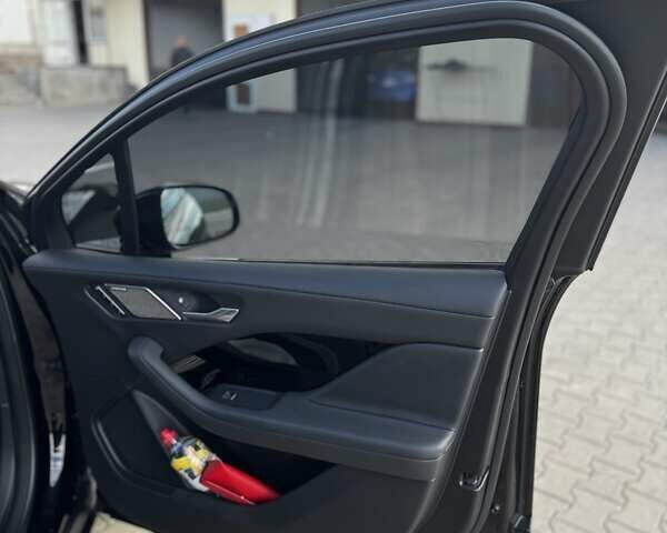 Черный Ягуар I-Pace, объемом двигателя 0 л и пробегом 190 тыс. км за 22500 $, фото 13 на Automoto.ua