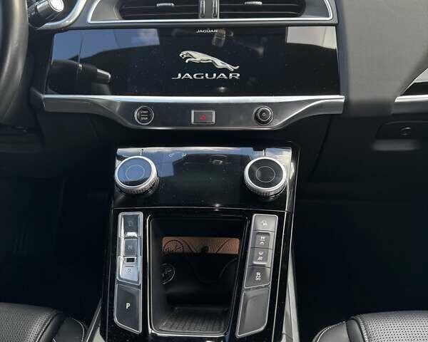 Черный Ягуар I-Pace, объемом двигателя 0 л и пробегом 190 тыс. км за 22500 $, фото 15 на Automoto.ua