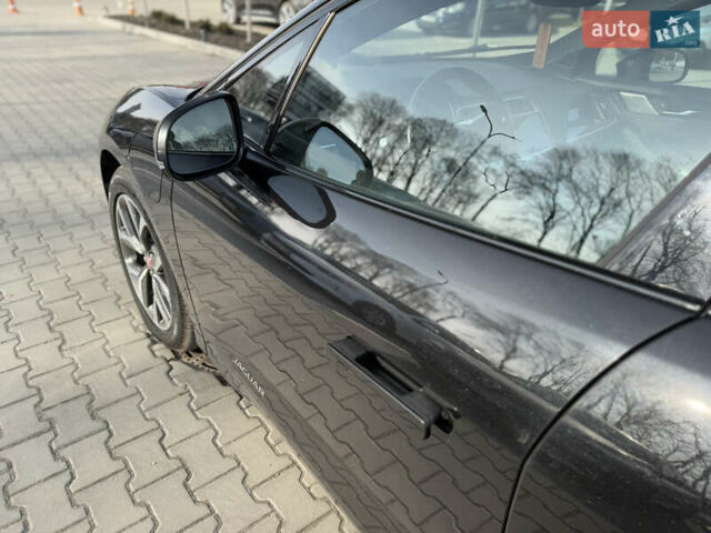 Черный Ягуар I-Pace, объемом двигателя 0 л и пробегом 202 тыс. км за 19100 $, фото 8 на Automoto.ua