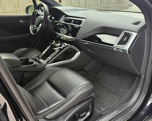 Черный Ягуар I-Pace, объемом двигателя 0 л и пробегом 160 тыс. км за 24900 $, фото 8 на Automoto.ua