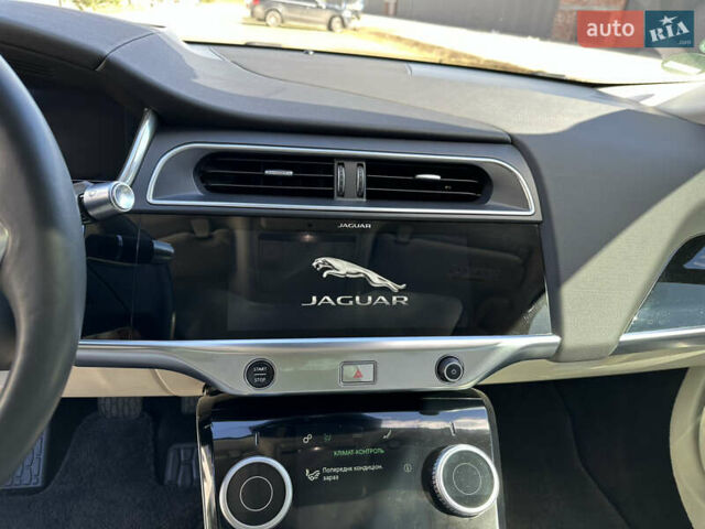 Черный Ягуар I-Pace, объемом двигателя 0 л и пробегом 175 тыс. км за 28900 $, фото 84 на Automoto.ua