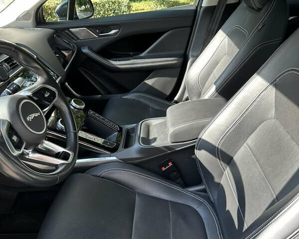 Черный Ягуар I-Pace, объемом двигателя 0 л и пробегом 141 тыс. км за 27000 $, фото 12 на Automoto.ua
