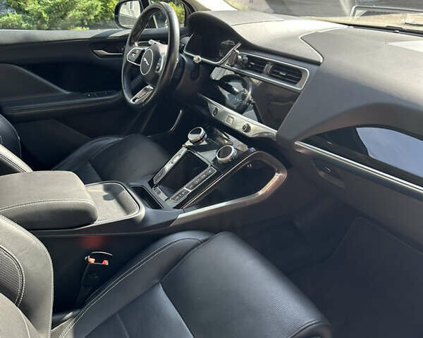 Черный Ягуар I-Pace, объемом двигателя 0 л и пробегом 141 тыс. км за 27000 $, фото 17 на Automoto.ua