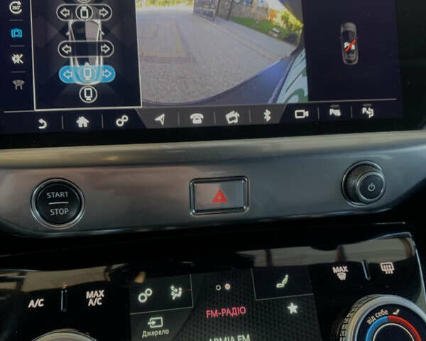 Чорний Ягуар I-Pace, об'ємом двигуна 0 л та пробігом 142 тис. км за 24000 $, фото 17 на Automoto.ua