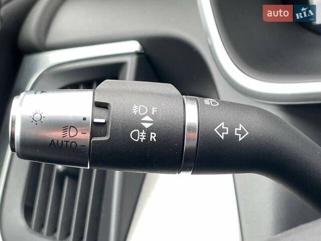 Черный Ягуар I-Pace, объемом двигателя 0 л и пробегом 68 тыс. км за 24499 $, фото 40 на Automoto.ua