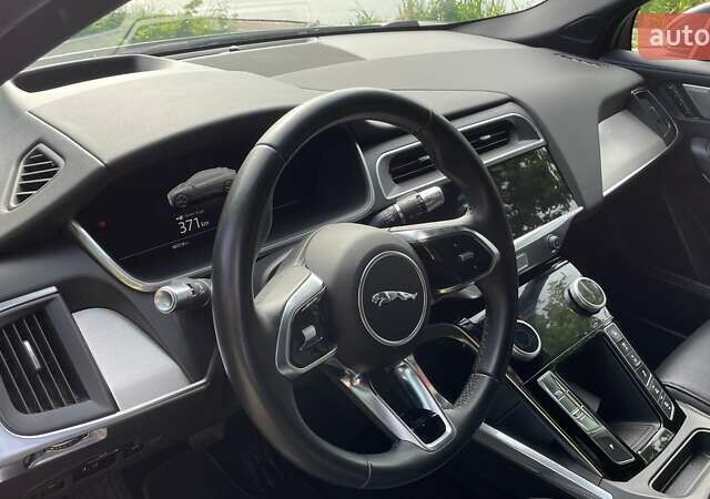 Черный Ягуар I-Pace, объемом двигателя 0 л и пробегом 152 тыс. км за 23500 $, фото 19 на Automoto.ua