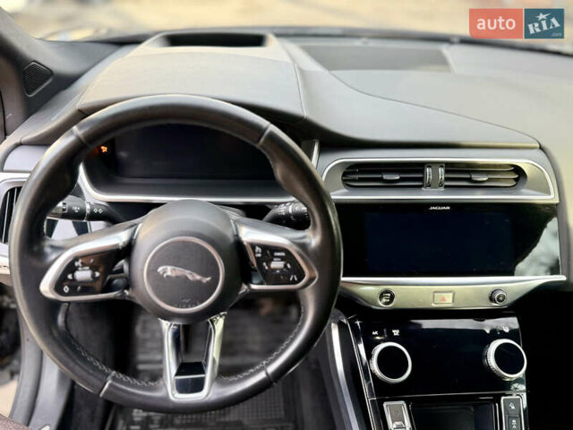 Черный Ягуар I-Pace, объемом двигателя 0 л и пробегом 231 тыс. км за 17500 $, фото 8 на Automoto.ua
