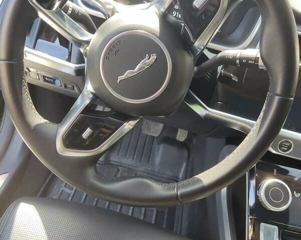 Чорний Ягуар I-Pace, об'ємом двигуна 0 л та пробігом 127 тис. км за 27500 $, фото 5 на Automoto.ua