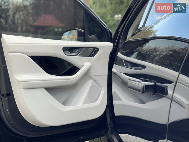 Черный Ягуар I-Pace, объемом двигателя 0 л и пробегом 110 тыс. км за 22600 $, фото 34 на Automoto.ua