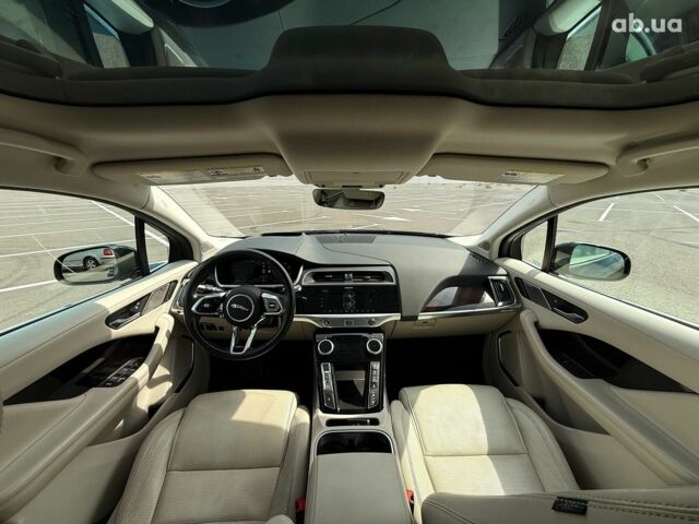Черный Ягуар I-Pace, объемом двигателя 0 л и пробегом 112 тыс. км за 22890 $, фото 26 на Automoto.ua