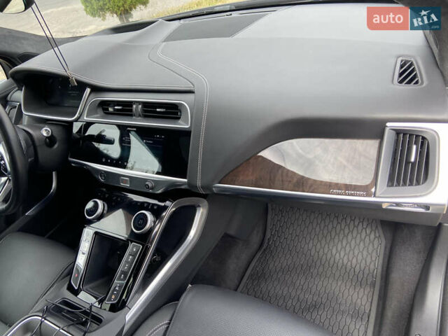 Чорний Ягуар I-Pace, об'ємом двигуна 0 л та пробігом 172 тис. км за 23500 $, фото 27 на Automoto.ua