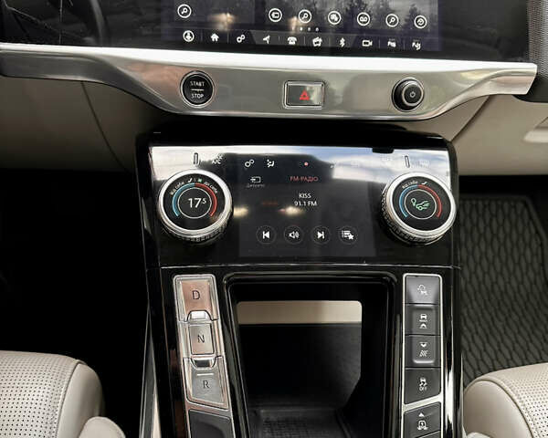Черный Ягуар I-Pace, объемом двигателя 0 л и пробегом 110 тыс. км за 22700 $, фото 1 на Automoto.ua