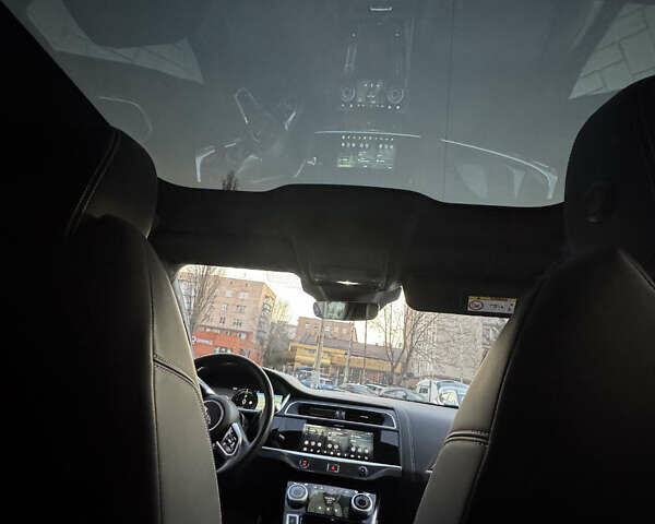 Черный Ягуар I-Pace, объемом двигателя 0 л и пробегом 157 тыс. км за 25999 $, фото 20 на Automoto.ua