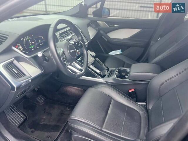 Черный Ягуар I-Pace, объемом двигателя 0 л и пробегом 70 тыс. км за 25000 $, фото 12 на Automoto.ua