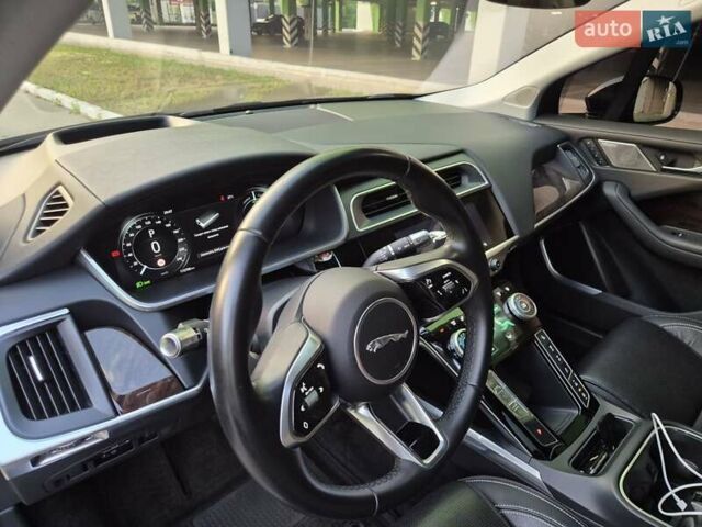 Черный Ягуар I-Pace, объемом двигателя 0 л и пробегом 115 тыс. км за 26500 $, фото 6 на Automoto.ua