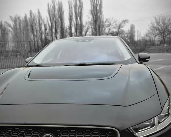 Черный Ягуар I-Pace, объемом двигателя 0 л и пробегом 179 тыс. км за 25500 $, фото 13 на Automoto.ua