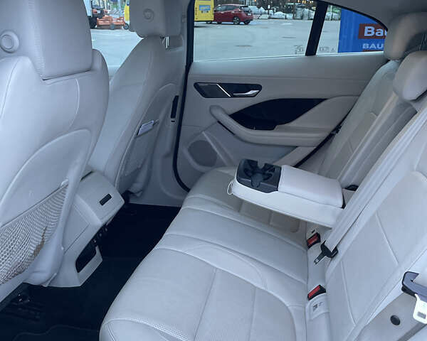 Черный Ягуар I-Pace, объемом двигателя 0 л и пробегом 138 тыс. км за 25200 $, фото 15 на Automoto.ua