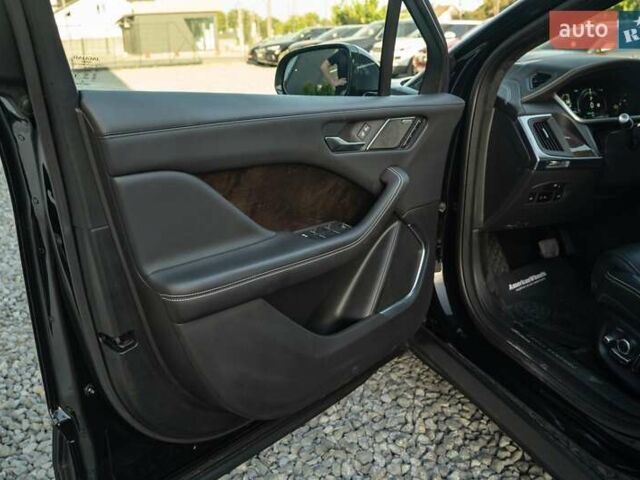 Черный Ягуар I-Pace, объемом двигателя 0 л и пробегом 102 тыс. км за 28900 $, фото 48 на Automoto.ua