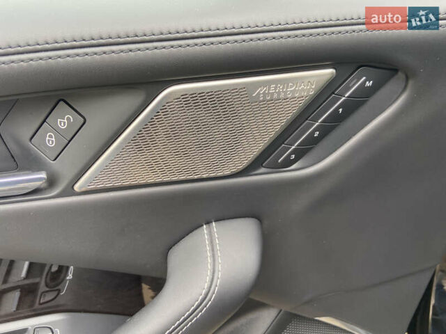 Чорний Ягуар I-Pace, об'ємом двигуна 0 л та пробігом 172 тис. км за 23500 $, фото 11 на Automoto.ua
