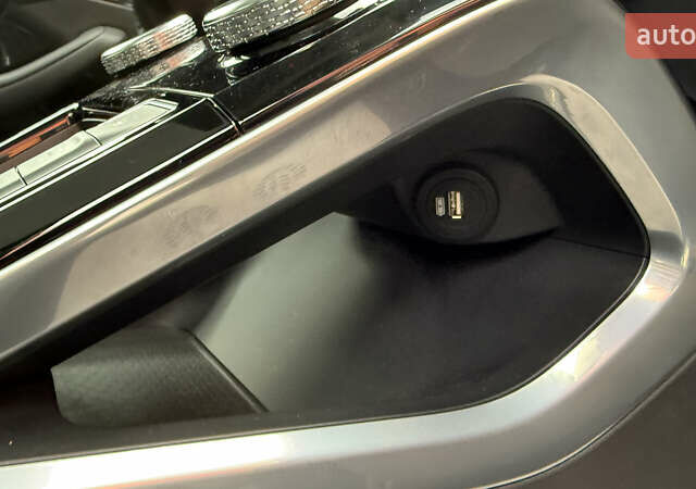 Черный Ягуар I-Pace, объемом двигателя 0 л и пробегом 121 тыс. км за 22500 $, фото 63 на Automoto.ua