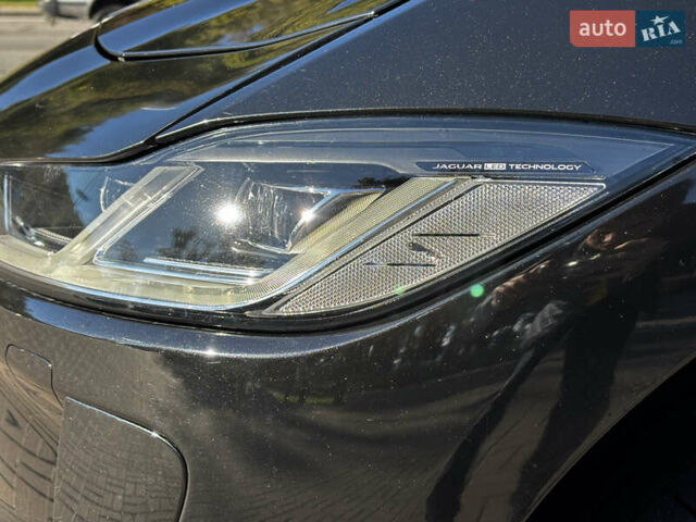 Черный Ягуар I-Pace, объемом двигателя 0 л и пробегом 66 тыс. км за 24200 $, фото 4 на Automoto.ua