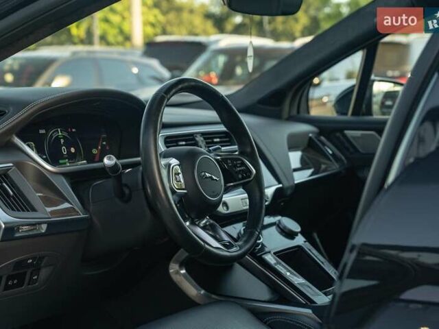 Черный Ягуар I-Pace, объемом двигателя 0 л и пробегом 102 тыс. км за 28900 $, фото 26 на Automoto.ua