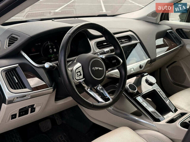 Черный Ягуар I-Pace, объемом двигателя 0 л и пробегом 112 тыс. км за 22840 $, фото 15 на Automoto.ua