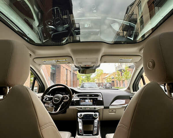 Черный Ягуар I-Pace, объемом двигателя 0 л и пробегом 110 тыс. км за 22700 $, фото 7 на Automoto.ua