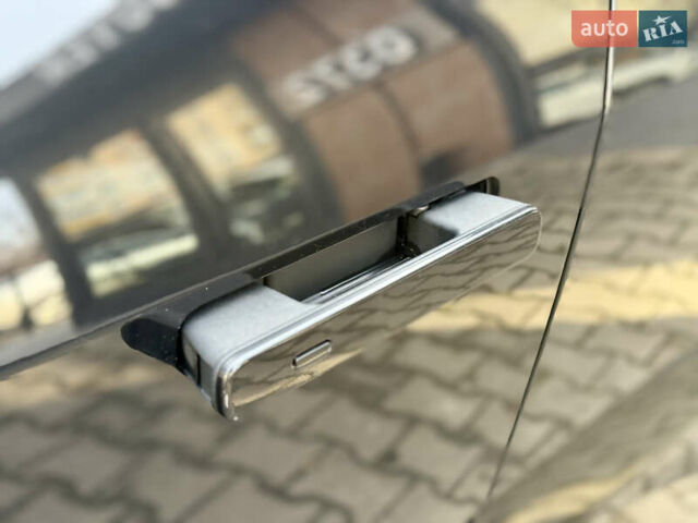 Черный Ягуар I-Pace, объемом двигателя 0 л и пробегом 231 тыс. км за 17500 $, фото 15 на Automoto.ua