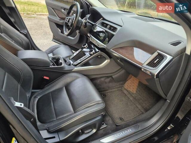 Черный Ягуар I-Pace, объемом двигателя 0 л и пробегом 123 тыс. км за 26500 $, фото 12 на Automoto.ua