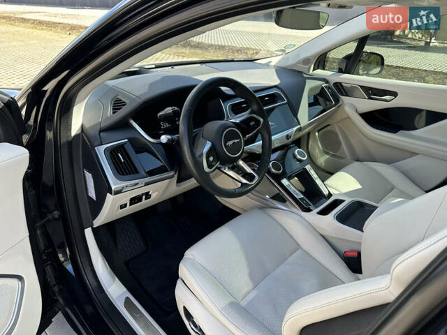 Черный Ягуар I-Pace, объемом двигателя 0 л и пробегом 175 тыс. км за 28900 $, фото 94 на Automoto.ua