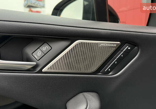 Черный Ягуар I-Pace, объемом двигателя 0 л и пробегом 121 тыс. км за 22500 $, фото 20 на Automoto.ua