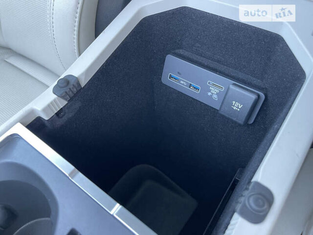 Чорний Ягуар I-Pace, об'ємом двигуна 0 л та пробігом 127 тис. км за 32300 $, фото 36 на Automoto.ua