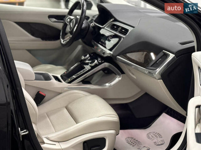 Черный Ягуар I-Pace, объемом двигателя 0 л и пробегом 160 тыс. км за 23000 $, фото 31 на Automoto.ua