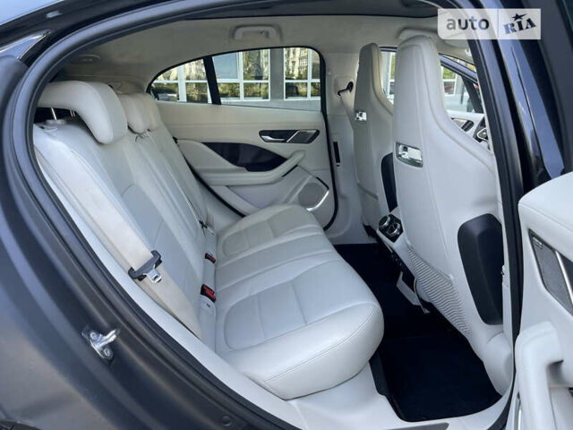 Чорний Ягуар I-Pace, об'ємом двигуна 0 л та пробігом 127 тис. км за 32300 $, фото 53 на Automoto.ua