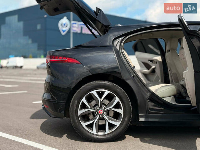 Черный Ягуар I-Pace, объемом двигателя 0 л и пробегом 112 тыс. км за 22840 $, фото 40 на Automoto.ua