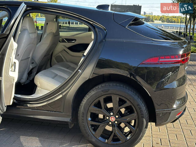 Черный Ягуар I-Pace, объемом двигателя 0 л и пробегом 66 тыс. км за 24200 $, фото 15 на Automoto.ua