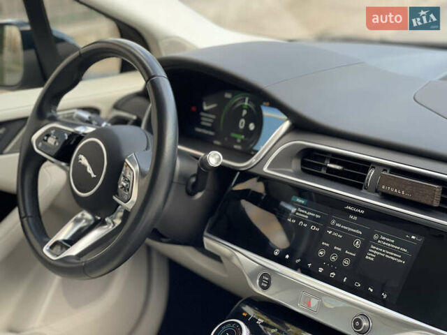 Черный Ягуар I-Pace, объемом двигателя 0 л и пробегом 110 тыс. км за 22600 $, фото 45 на Automoto.ua