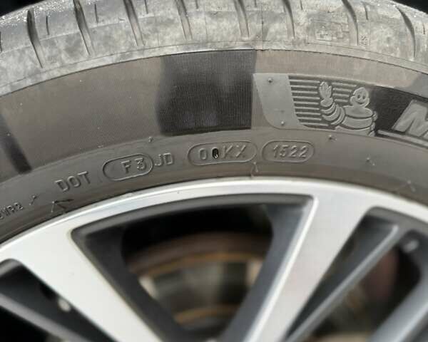 Черный Ягуар I-Pace, объемом двигателя 0 л и пробегом 190 тыс. км за 22500 $, фото 10 на Automoto.ua